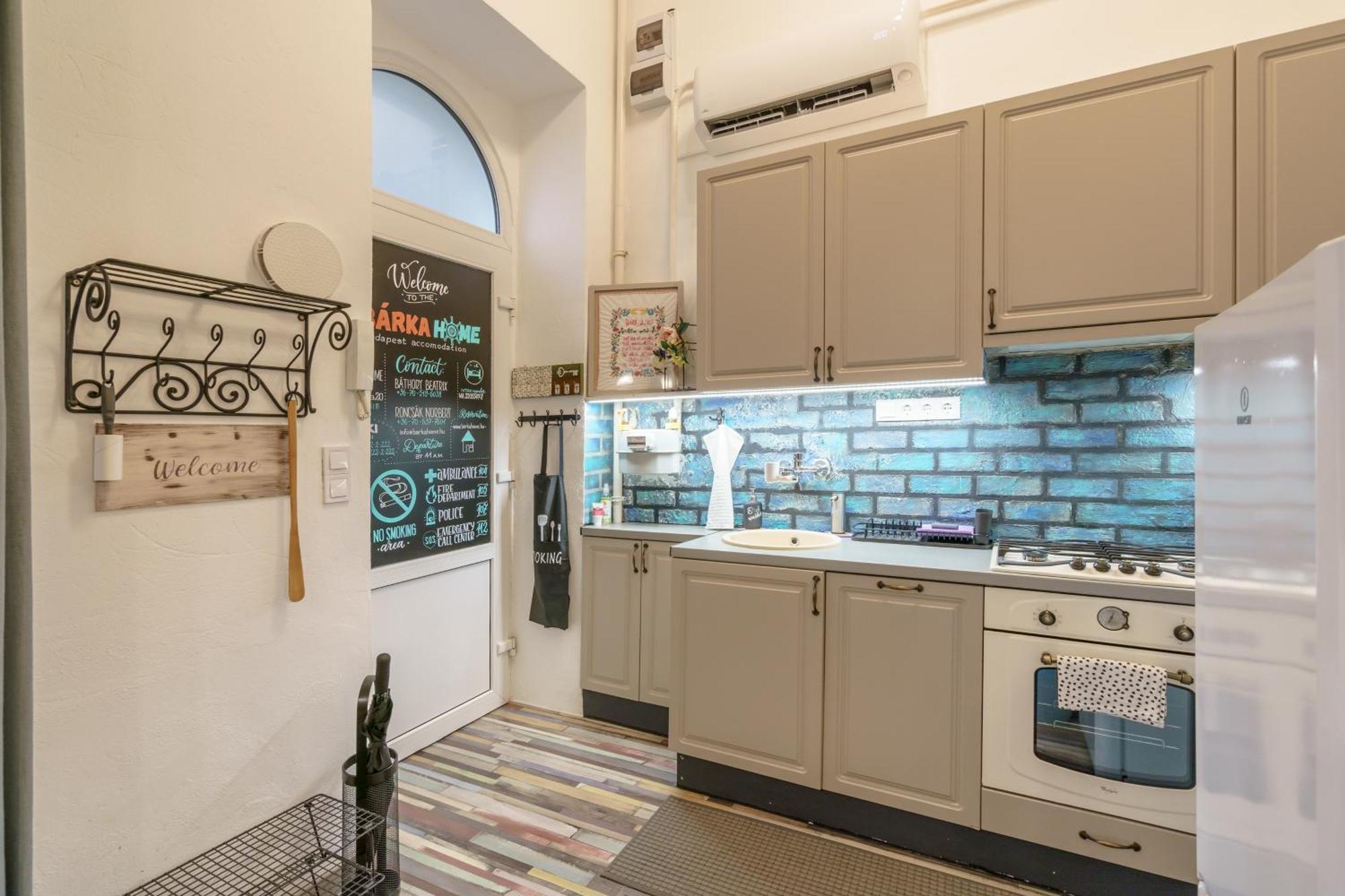 Barka Home In Downtown Buda Budapest Bagian luar foto